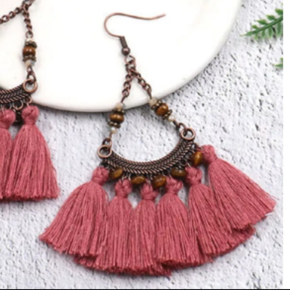 *NEW* DANGLE TASSEL EARRINGS - Picture 2 of 2